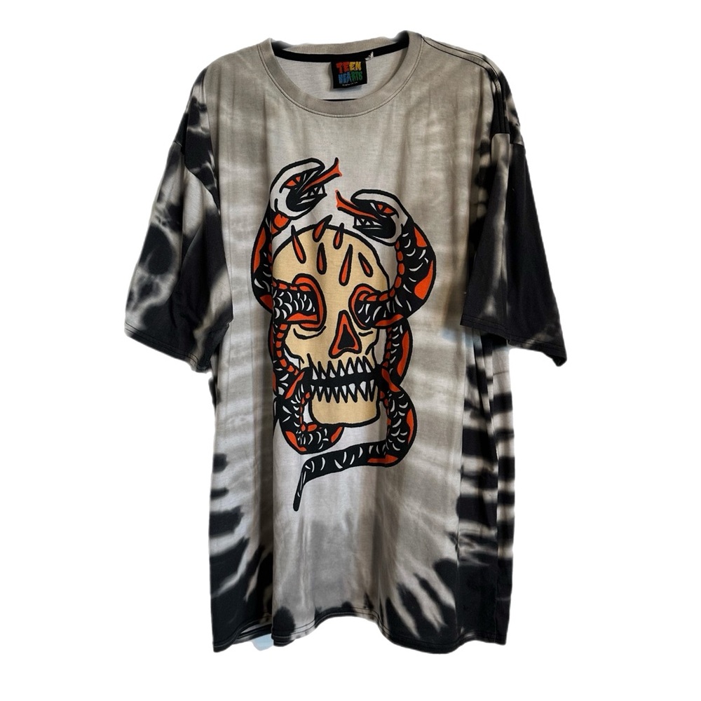 Tie-Dye Skull Graphic T-Shirt